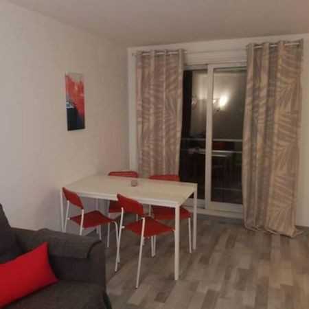 Le Rouennais Et Son Parking Prive Apartment Exterior photo